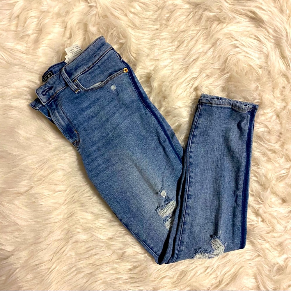 A&F Harper Low Rise Ankle Jean